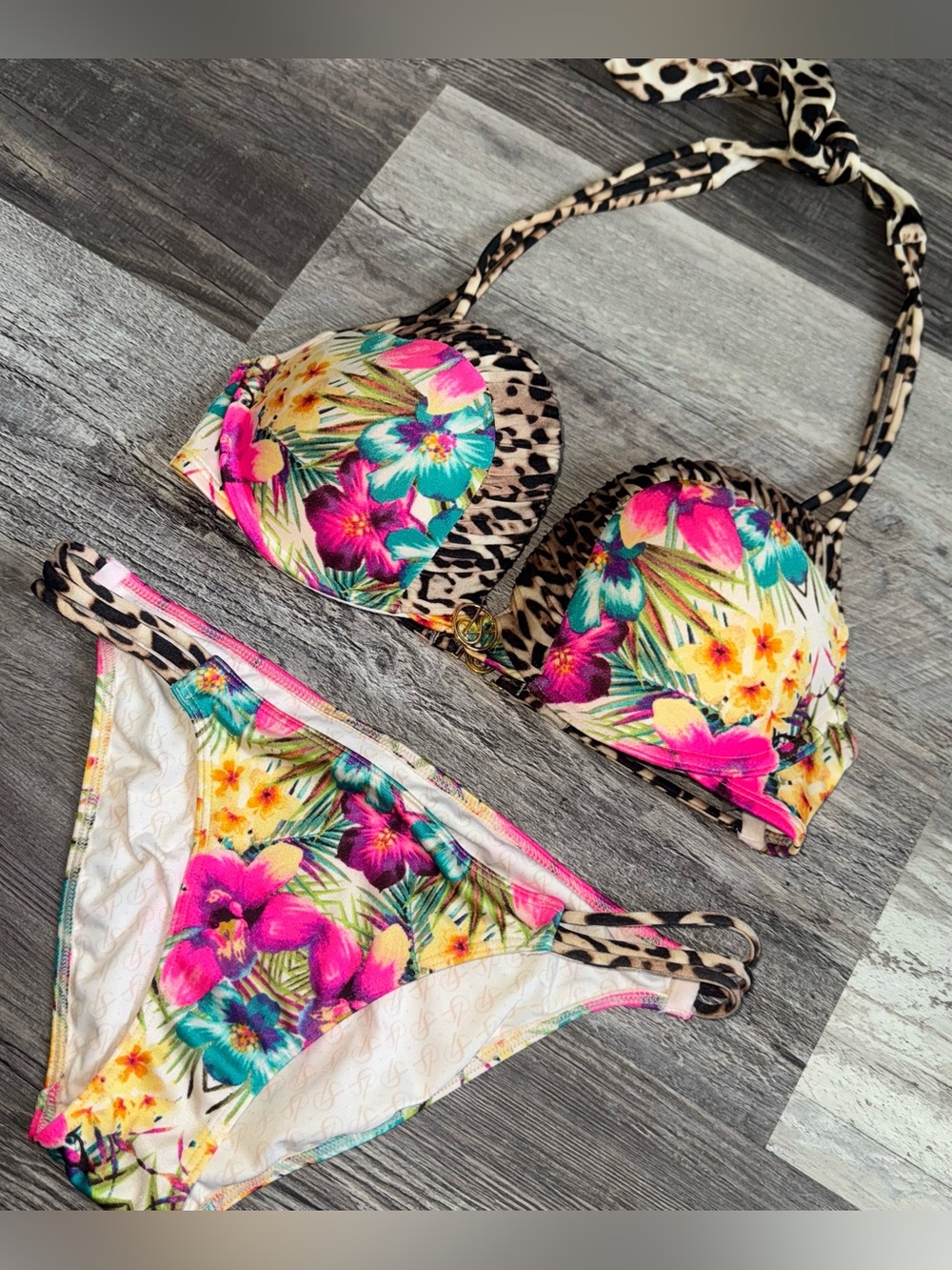 Victoria’s Secret bombshell miraculous bikini set READ DESCRIPTION